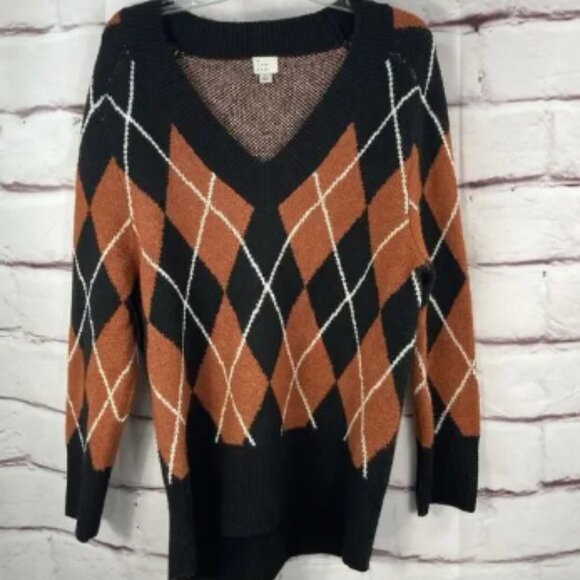 A New Day Oversized Sweater SZ M Argyle Pattern Rust White Black V Neck Soft - Picture 1 of 5